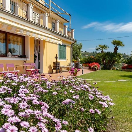 Chez Elle Lägenhet Imperia Exteriör bild
